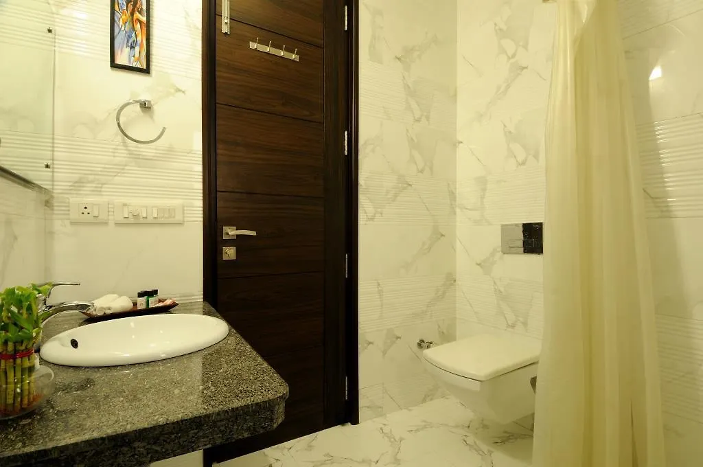 Rr Residency Hotel Delhi  3*, Delhi (National Capital Territory of India)