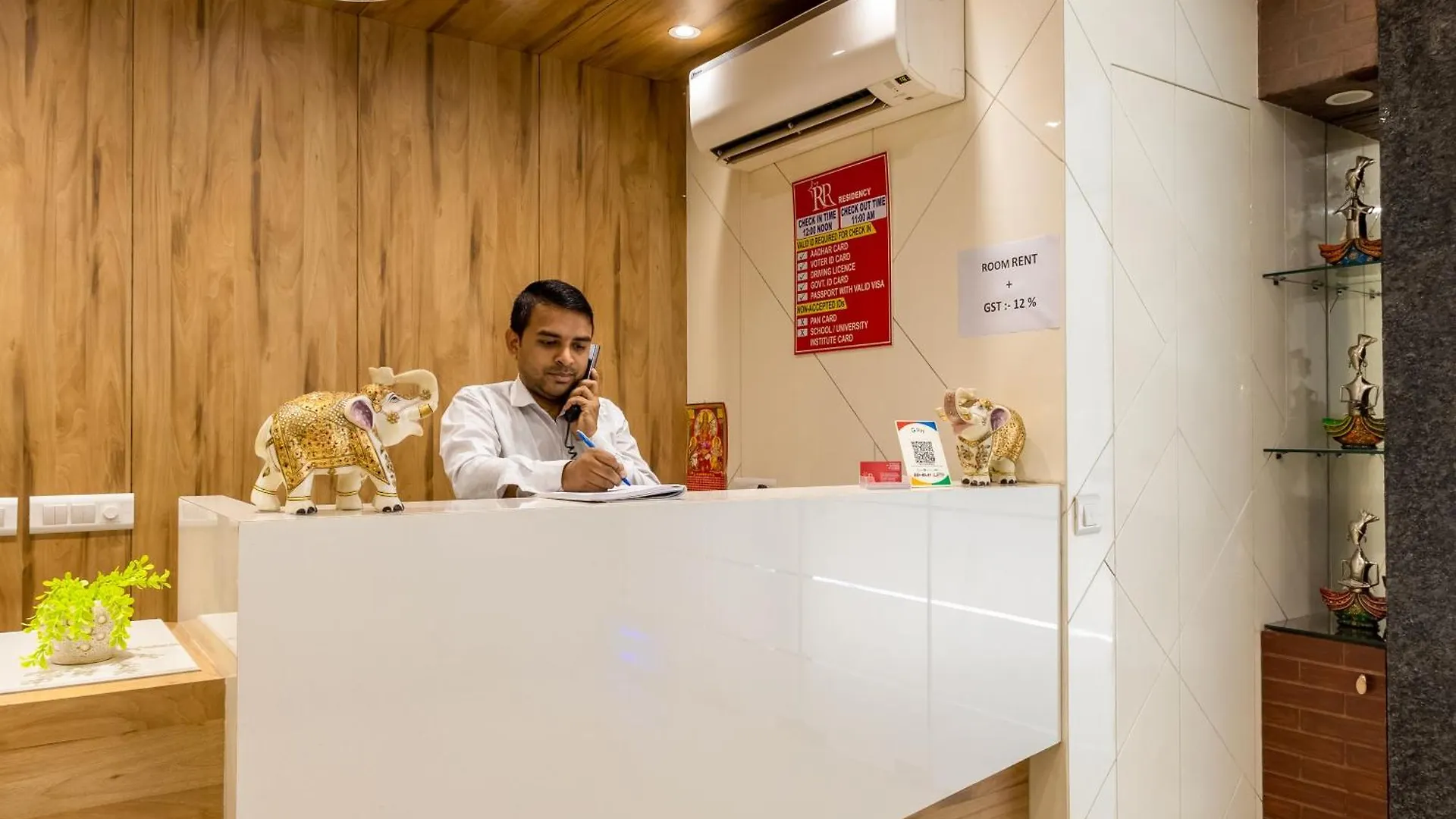 Rr Residency Hotel Delhi
