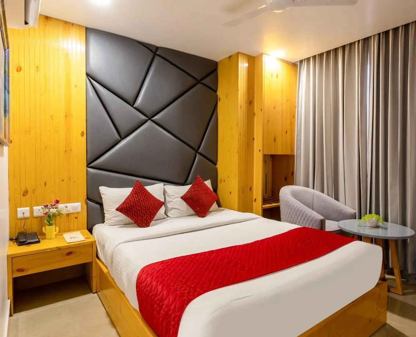 Rr Residency Hotel Delhi  Guest house Delhi (National Capital Territory of India)