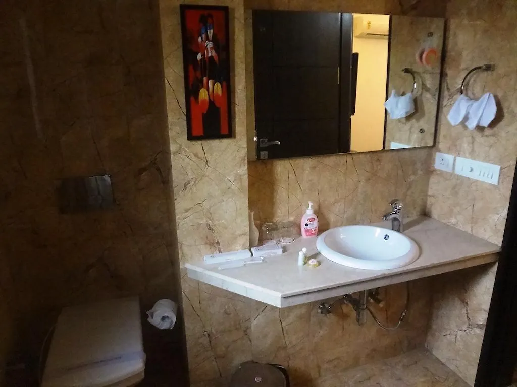Rr Residency Hotel Delhi  Guest house Delhi (National Capital Territory of India)