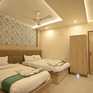 https://hotel-saffron.hotels-varanasi.com