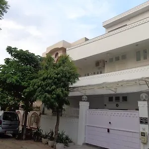 https://sri-radha-krishna-kunj-homestay.agrahotelsindia.net